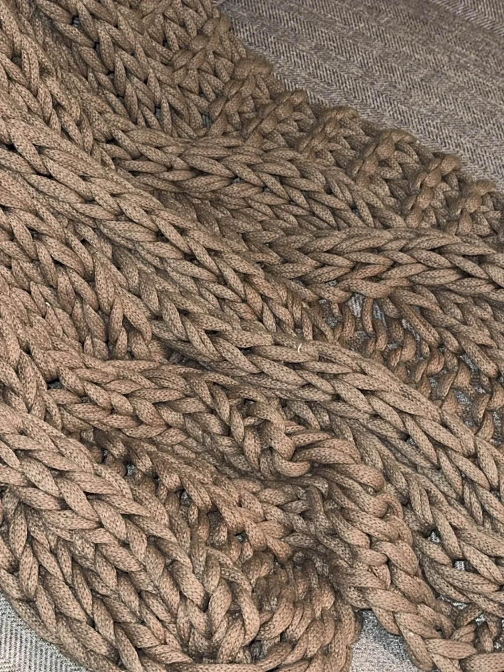 POTTERY BARN BROWN HAND KNIT COLOSSAL THROW HOME DECOR ACCENT